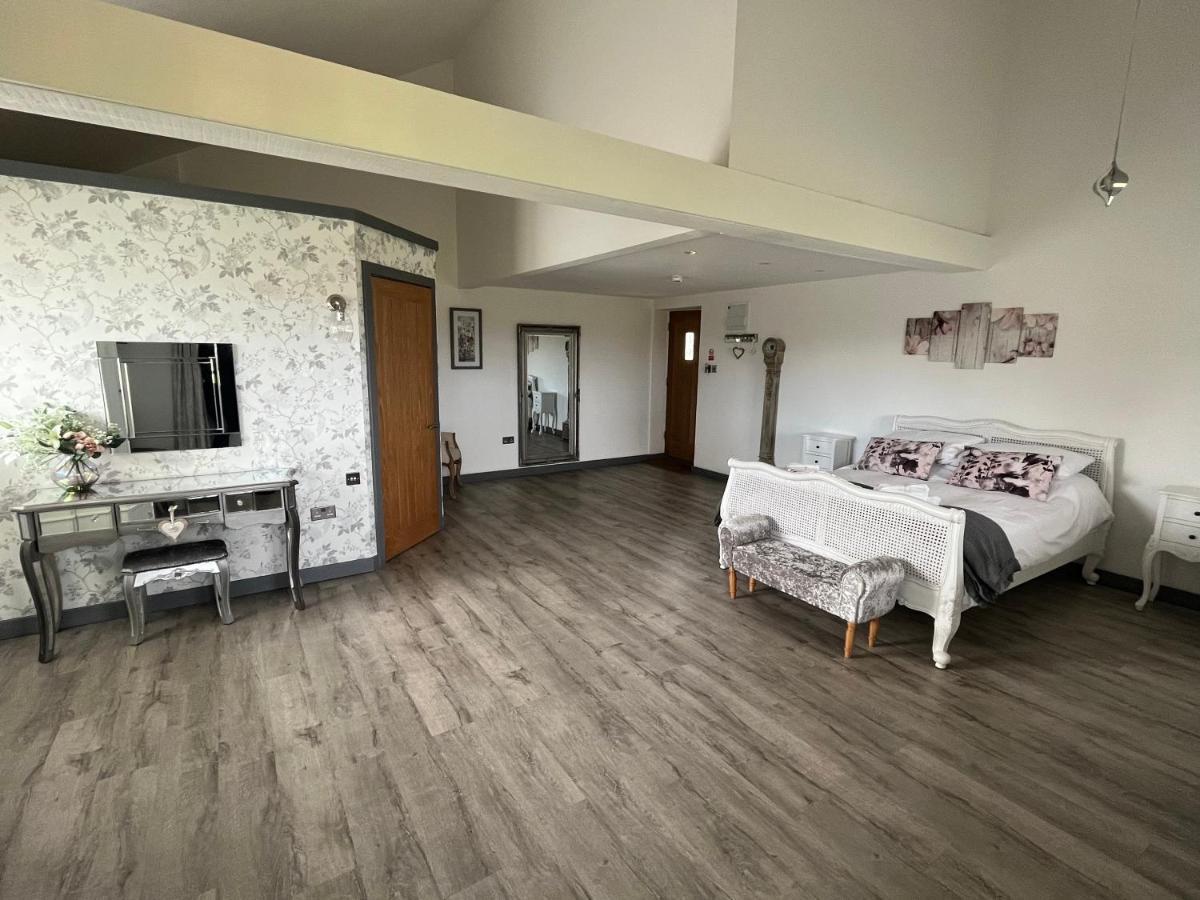 The Crown Lodges 딜 외부 사진