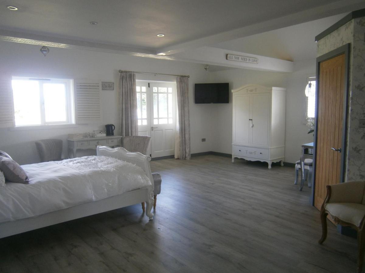 The Crown Lodges 딜 외부 사진